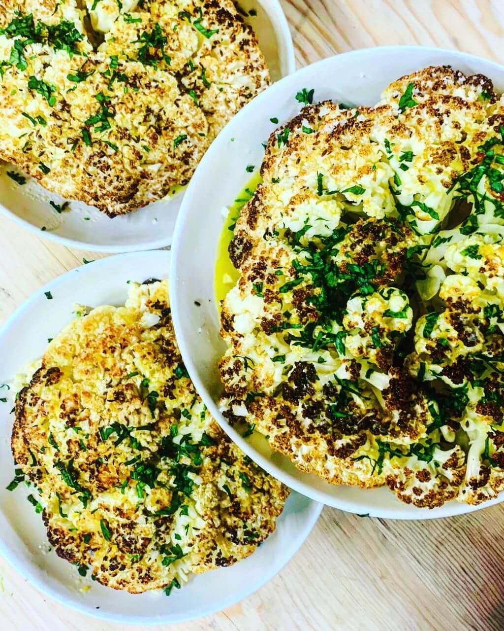 Coliflor rostizada con limón amarillo