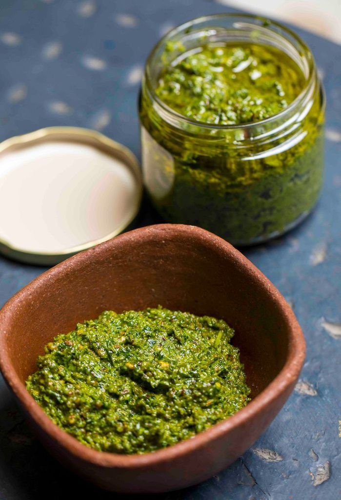 Pasta con pesto de habas y pistaches