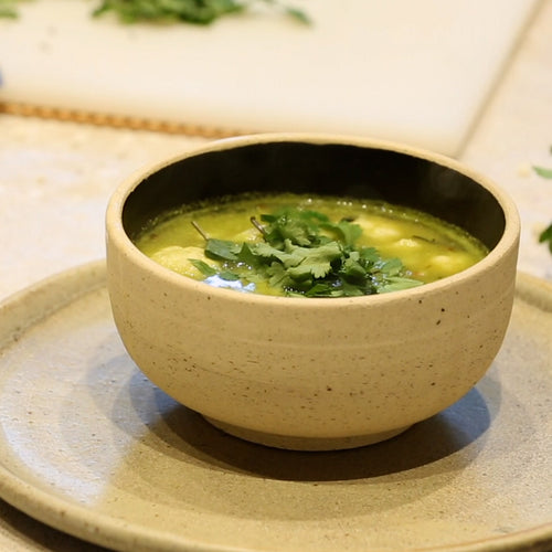 Sopa verde portuguesa de coliflor